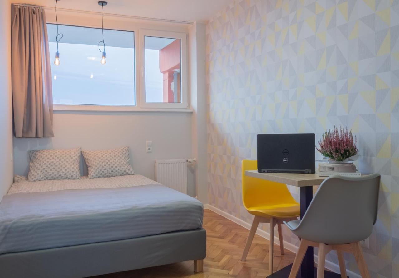 Initium Rooms - Pokoje Na Wynajem - Obroncow Wybrzeza 4D Gdańsk Kültér fotó