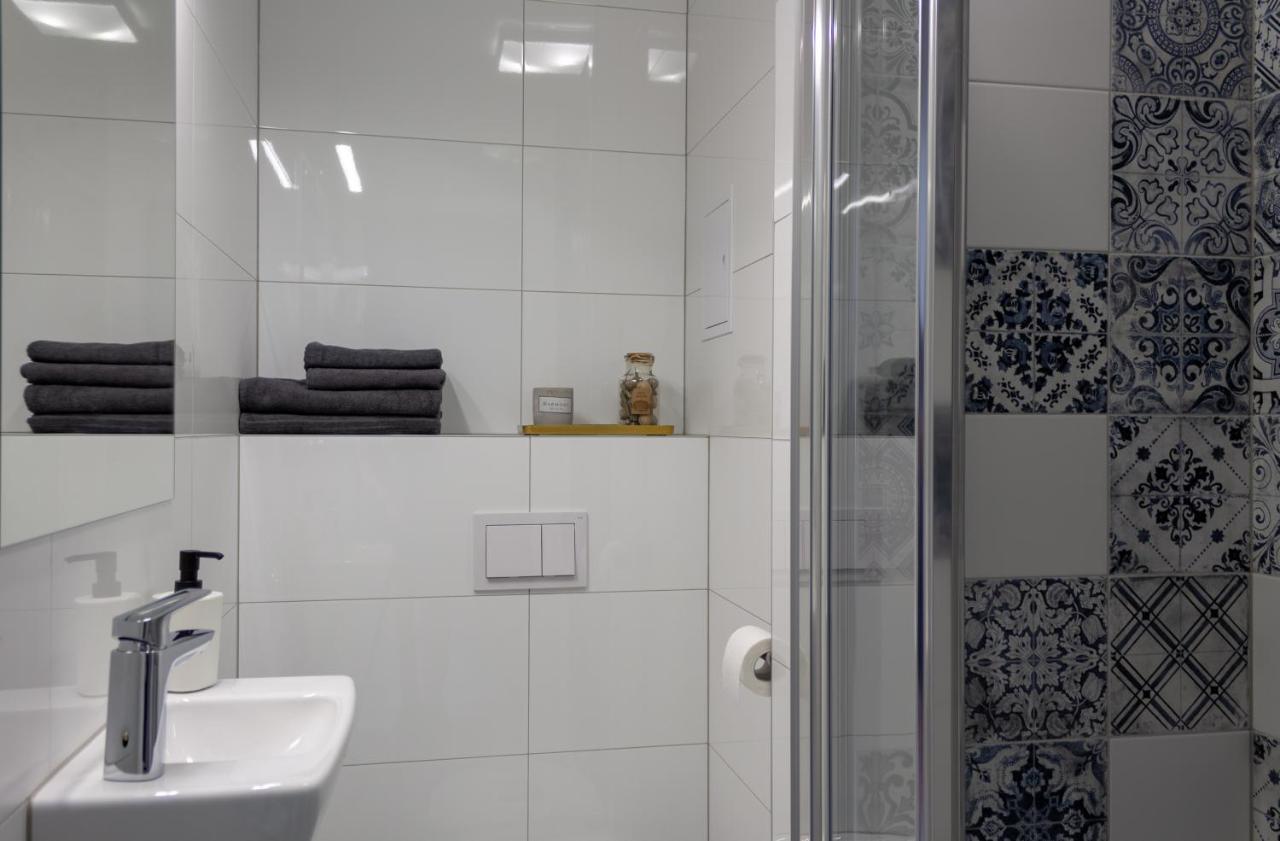 Initium Rooms - Pokoje Na Wynajem - Obroncow Wybrzeza 4D Gdańsk Kültér fotó